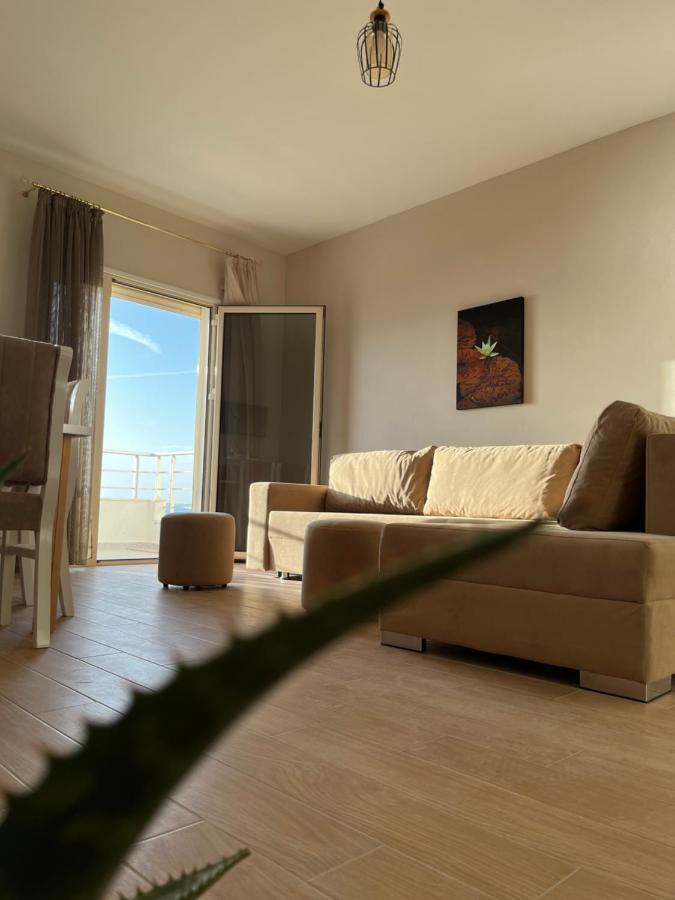 Lotus Apartments Влёра Экстерьер фото
