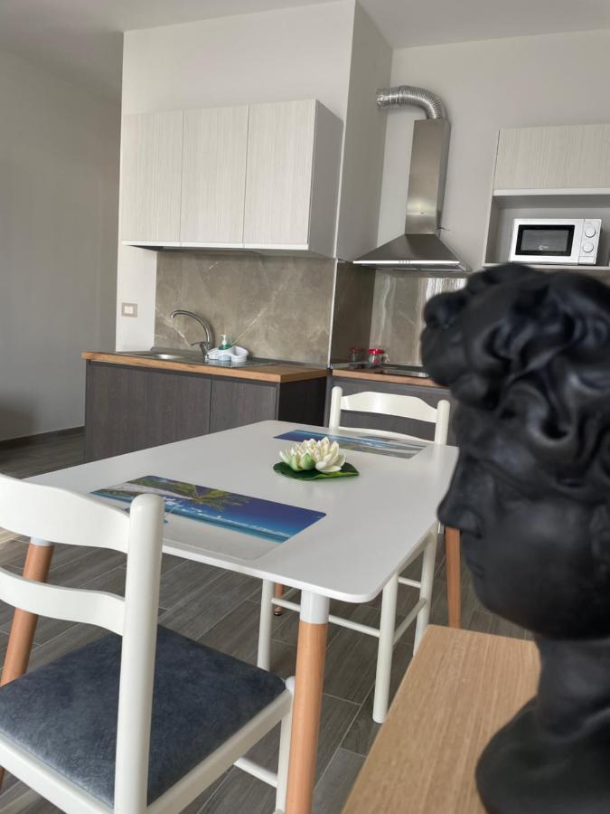 Lotus Apartments Влёра Экстерьер фото