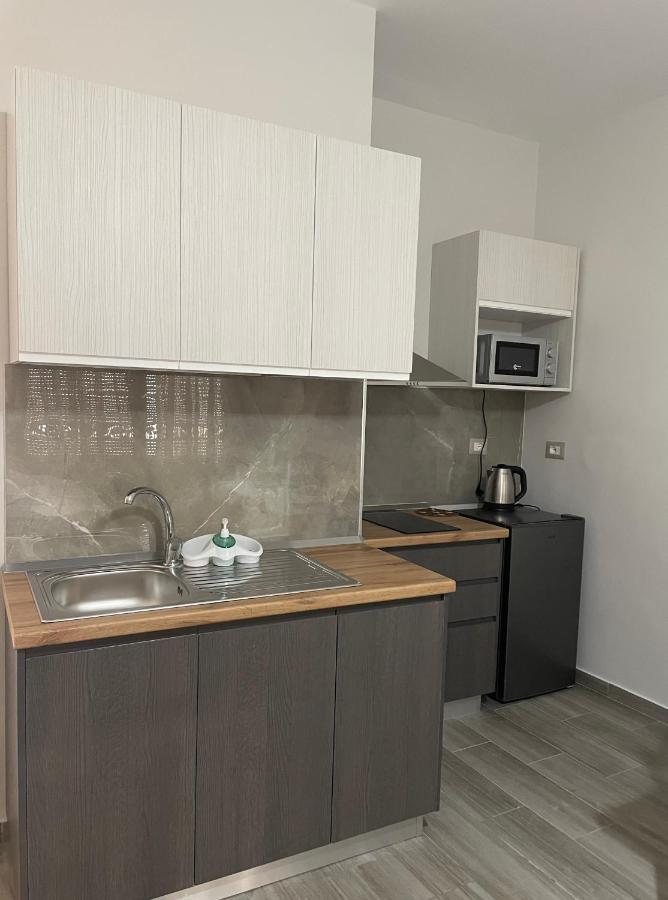 Lotus Apartments Влёра Экстерьер фото