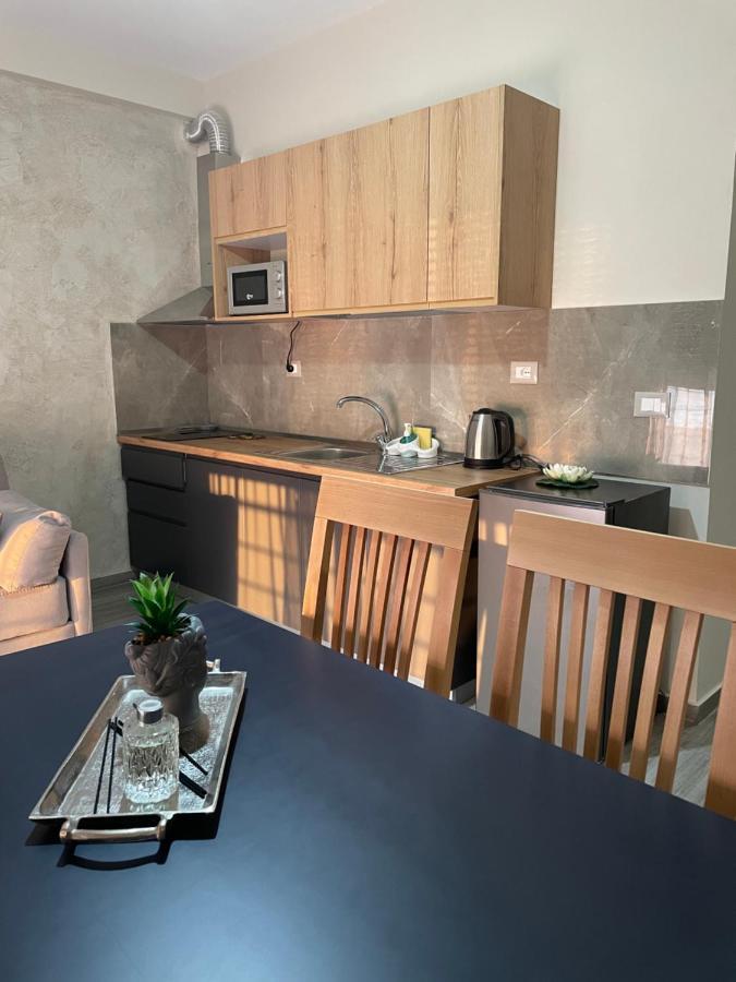 Lotus Apartments Влёра Экстерьер фото