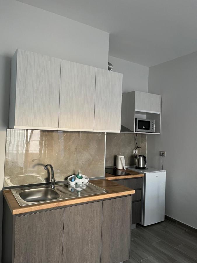 Lotus Apartments Влёра Экстерьер фото