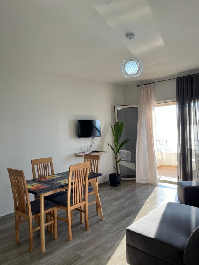 Lotus Apartments Влёра Экстерьер фото