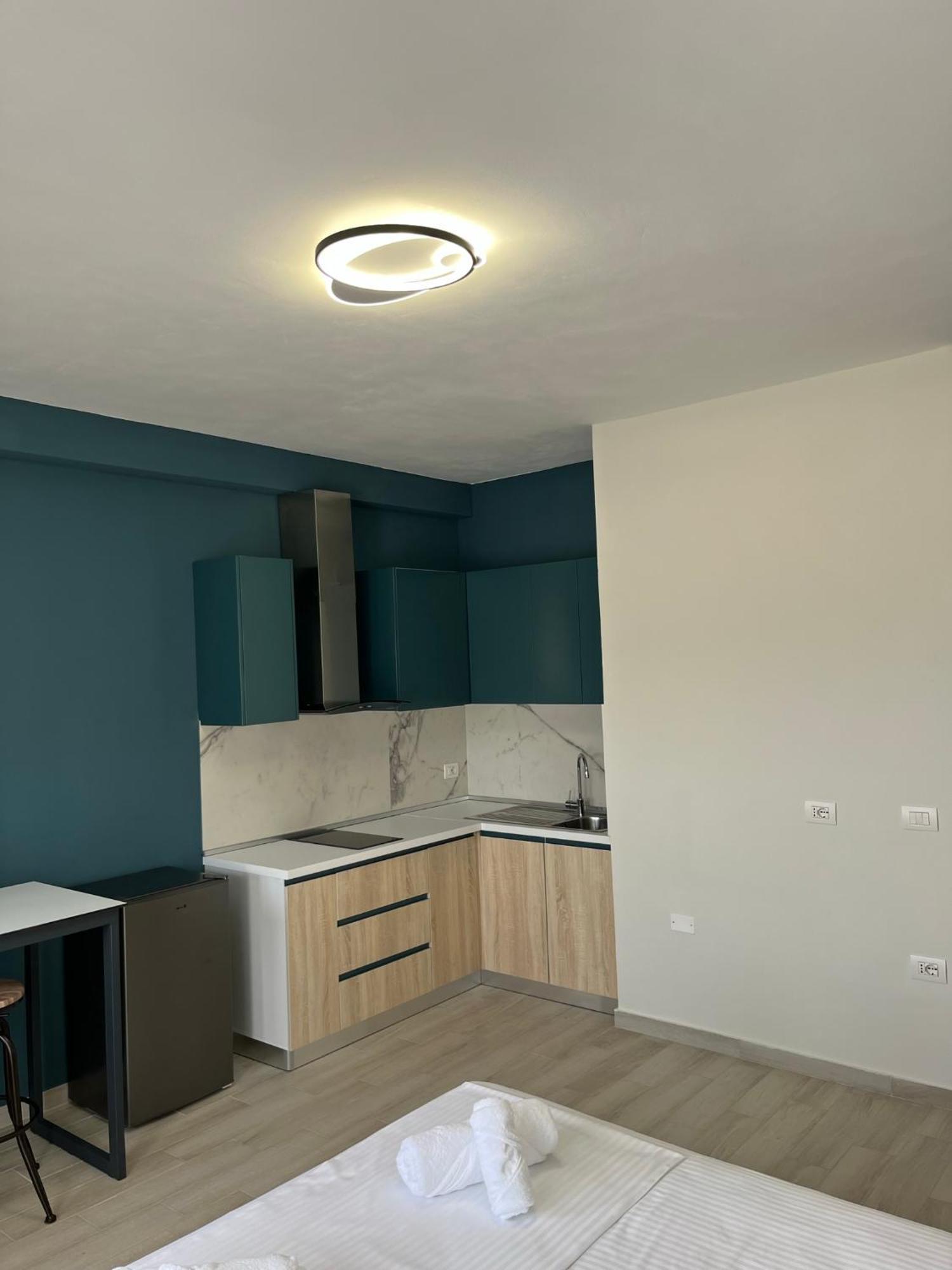 Lotus Apartments Влёра Экстерьер фото