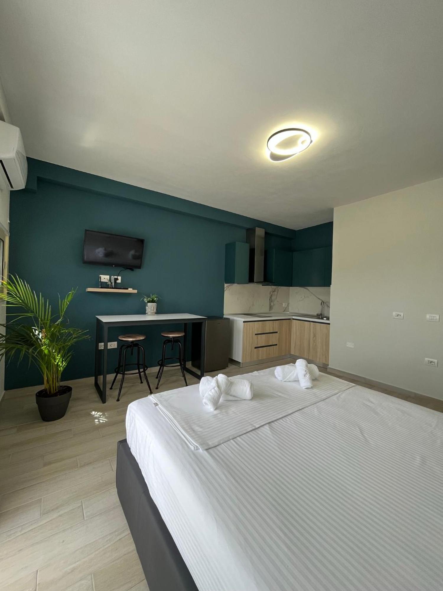Lotus Apartments Влёра Экстерьер фото
